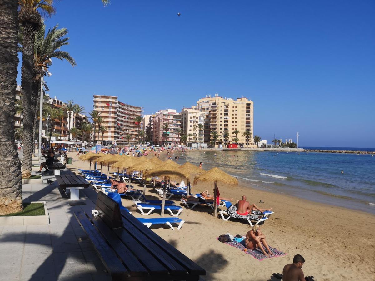 Del Mar 1 Deluxe Apartment Torrevieja Centrum Dış mekan fotoğraf